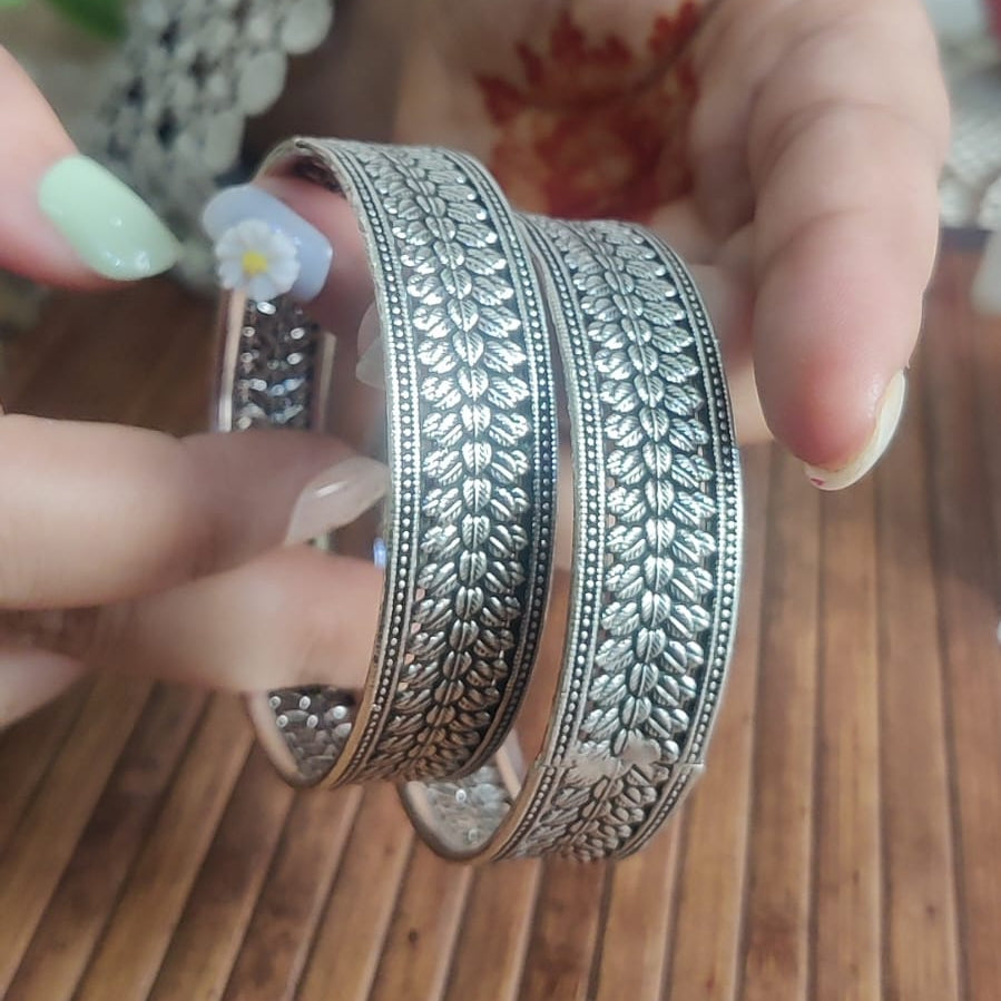 Classic Leaf Pattern Oxidised Silver Statement Bangles