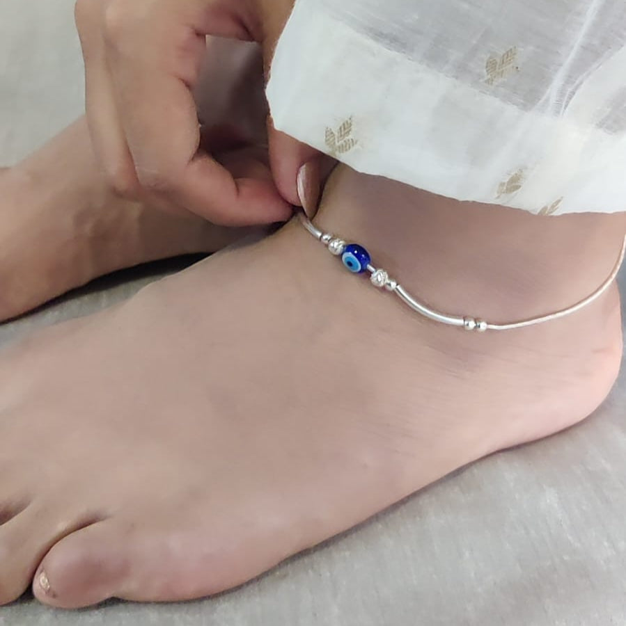 Handcrafted Evil Eye Silver Anklet – Modern Design