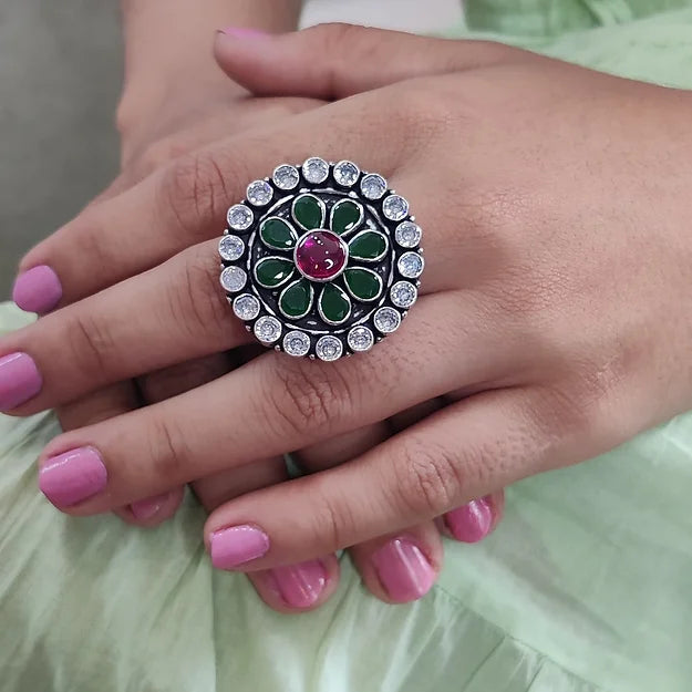 Cutstone Ring with Rawa Work