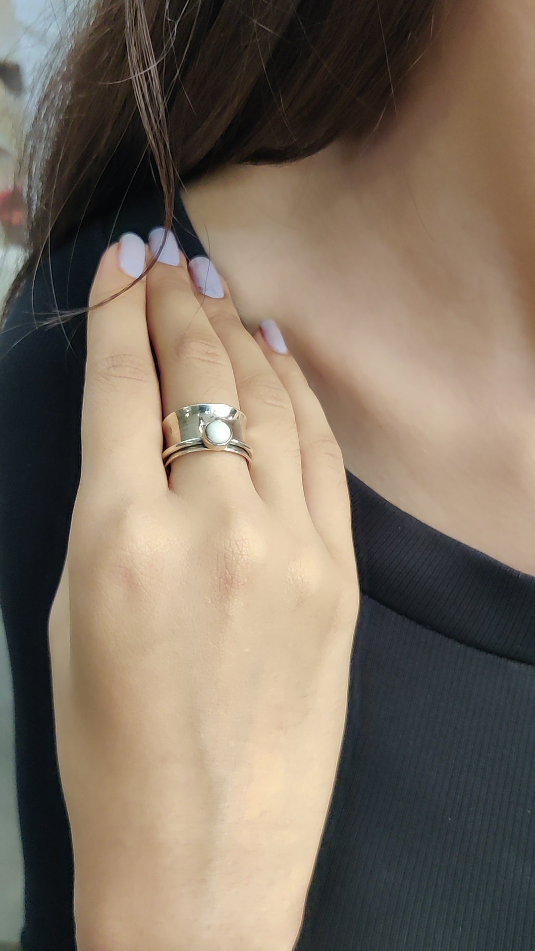 Rotating Pearl Band