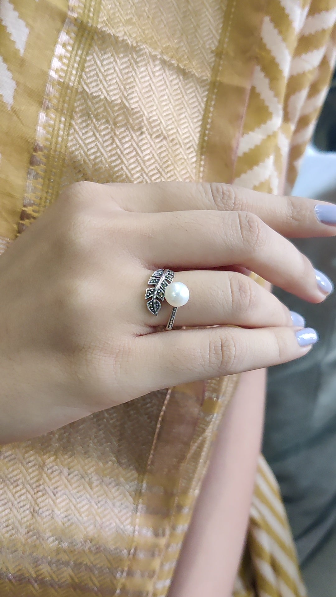 Marcasite Leaf & Pearl Ring