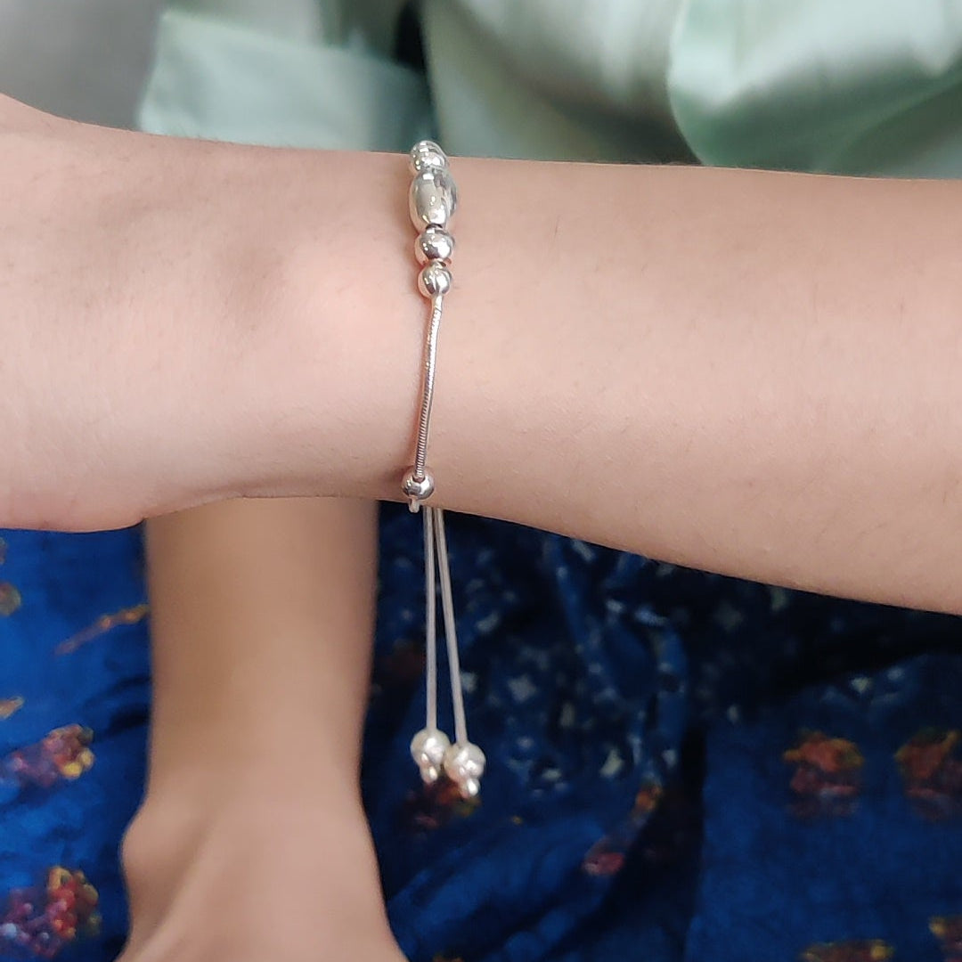 Silver Bracelet with Adjustable Beads