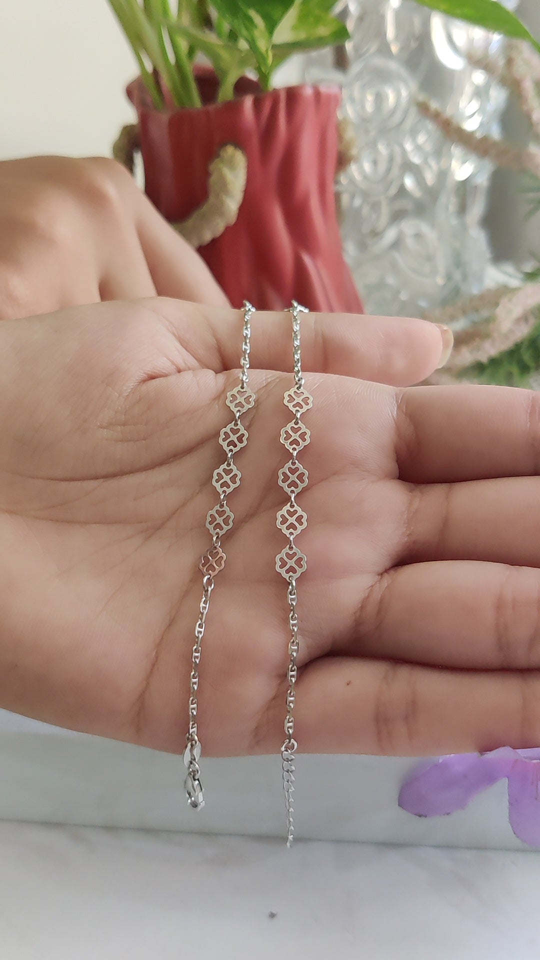 Beautifully Carved Heart Floral Anklet – Pure Silver