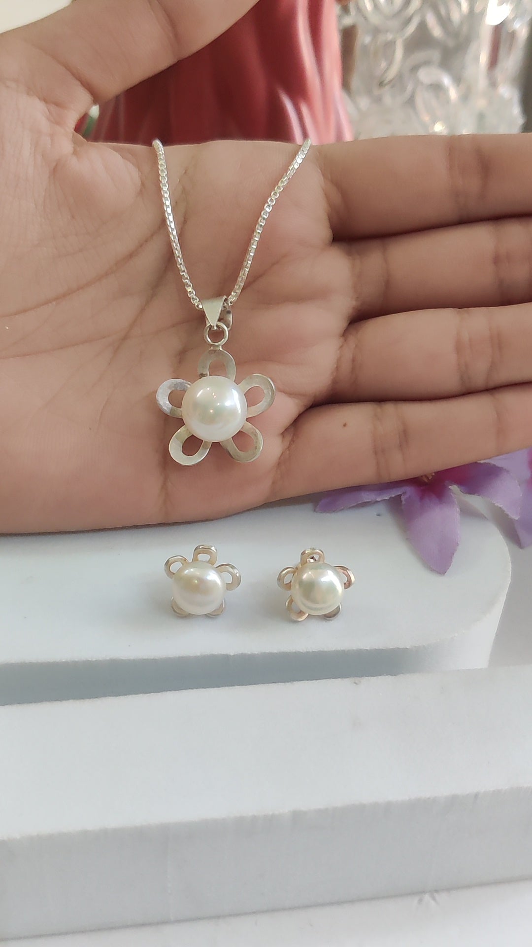Mate Silver Floral Pearl Designer Pendant Set
