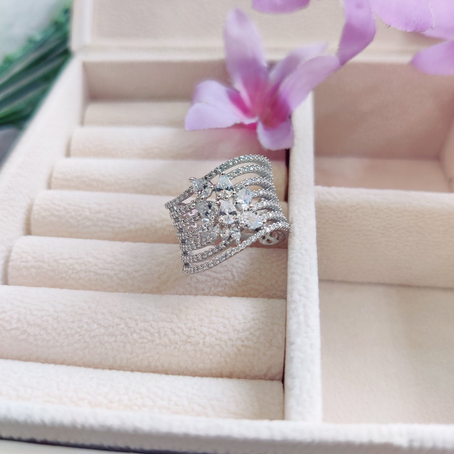 CZ Leaf Grace Cocktail Ring