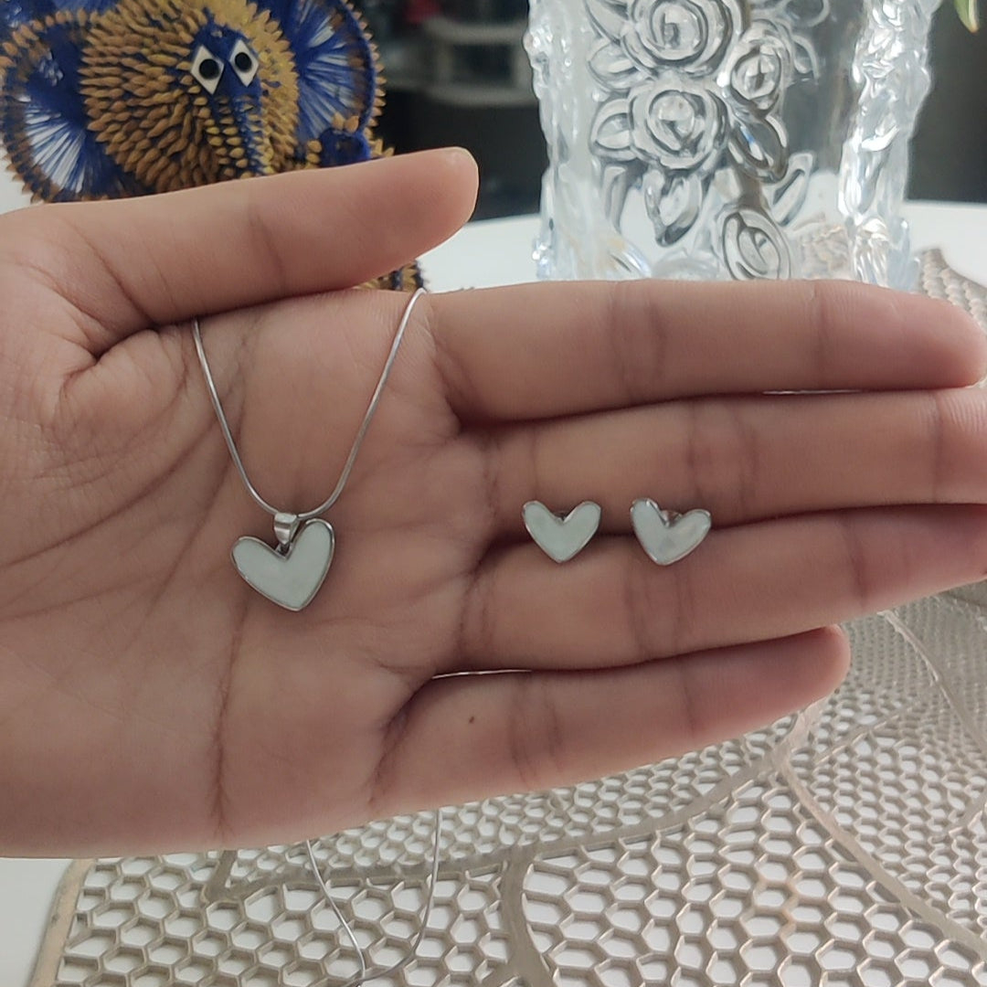 Heartfelt Elegance Set