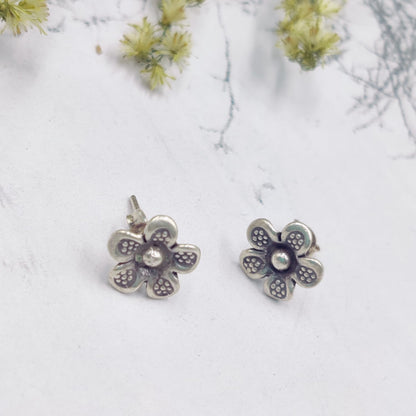 Floral Pure Silver Stud Earrings 🌸