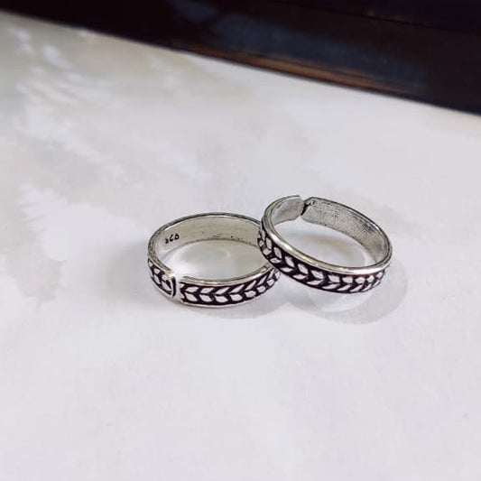 Leaf Design Toe Rings – Pure Silver (Oxidised Finish)