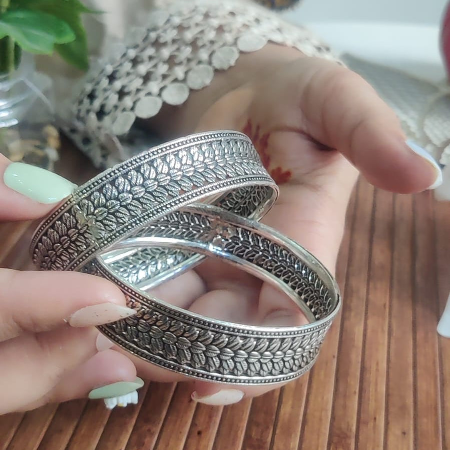 Classic Leaf Pattern Oxidised Silver Statement Bangles