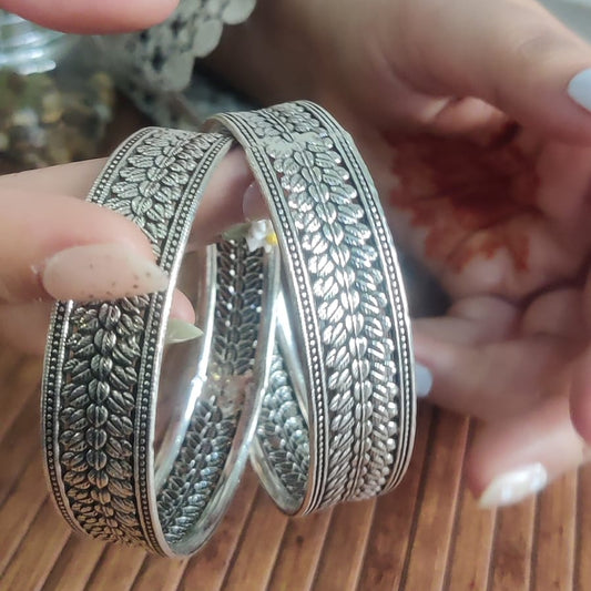 Classic Leaf Pattern Oxidised Silver Statement Bangles