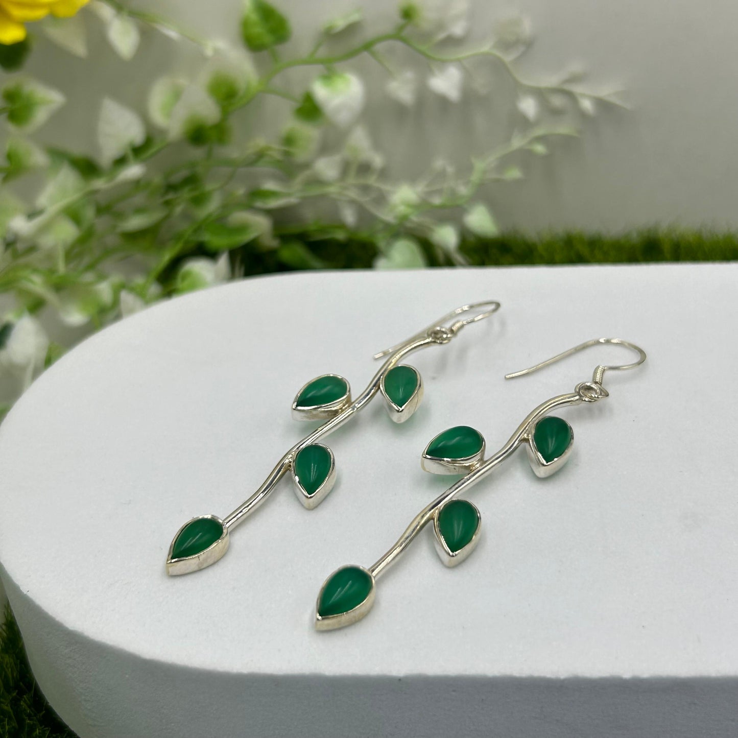 Leaf-style dangler earrings