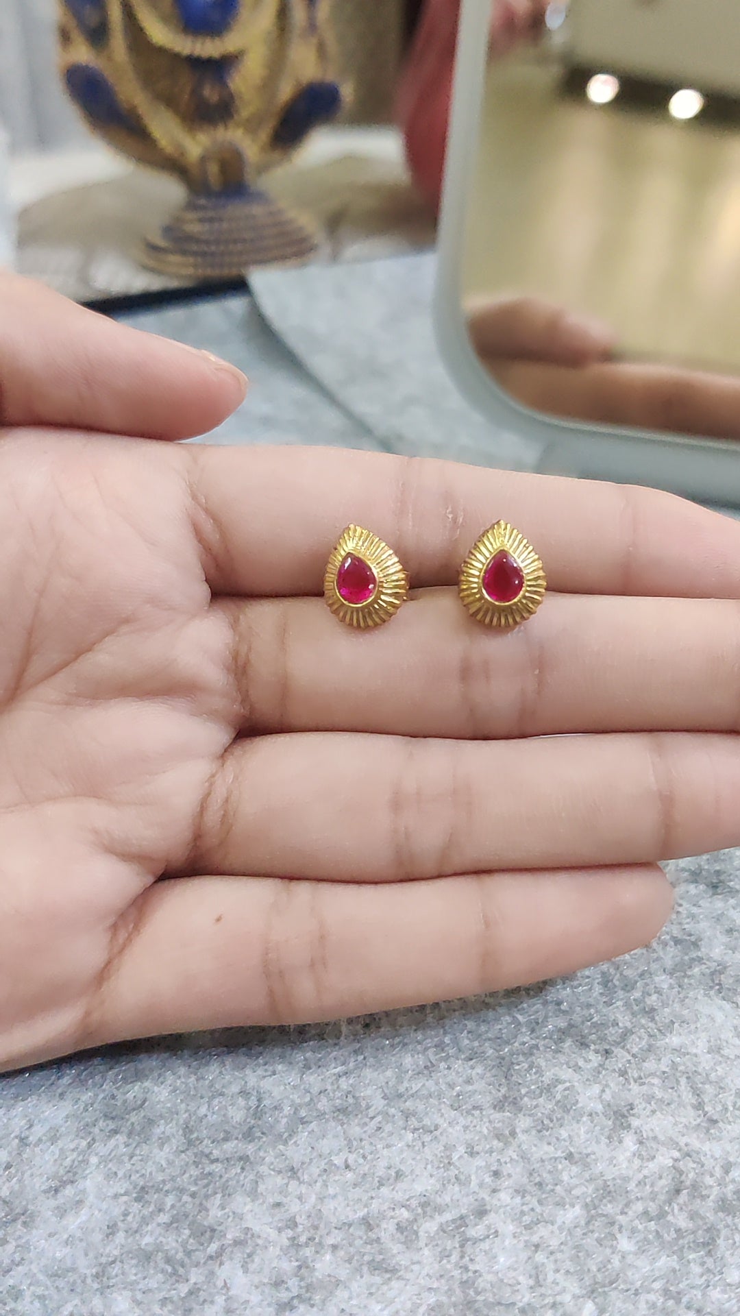 Ruhani Drop: Kundan Pear Studs