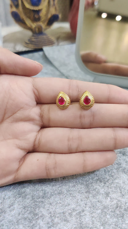 Ruhani Drop: Kundan Pear Studs