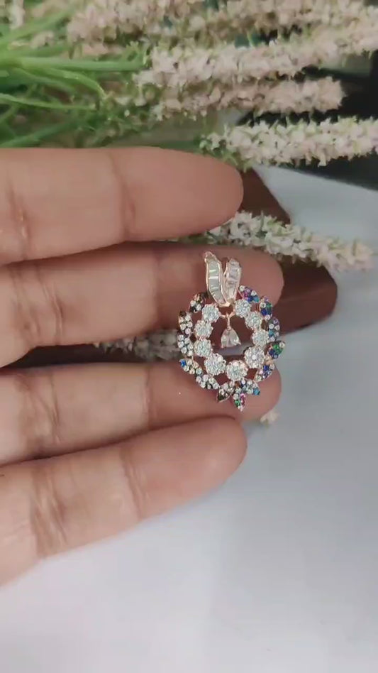 Aurora Wreath Pendant
